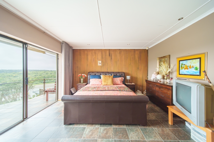 4 Bedroom Property for Sale in Bonza Bay Eastern Cape
